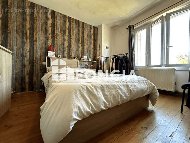 Maison à SAINTE-LIVRADE-SUR-LOT