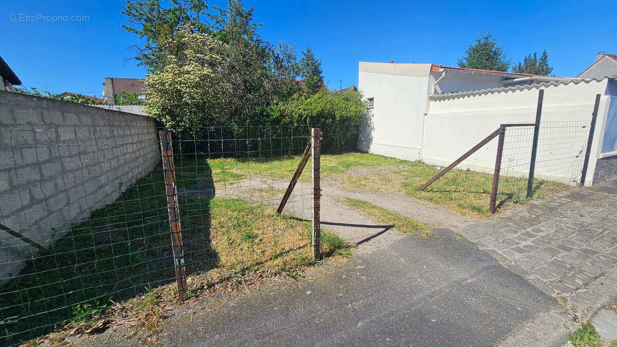 Terrain 86 m2 non constructible à CHAMPIGNY SUR MARNE quartier TREMBLAY - photo 3