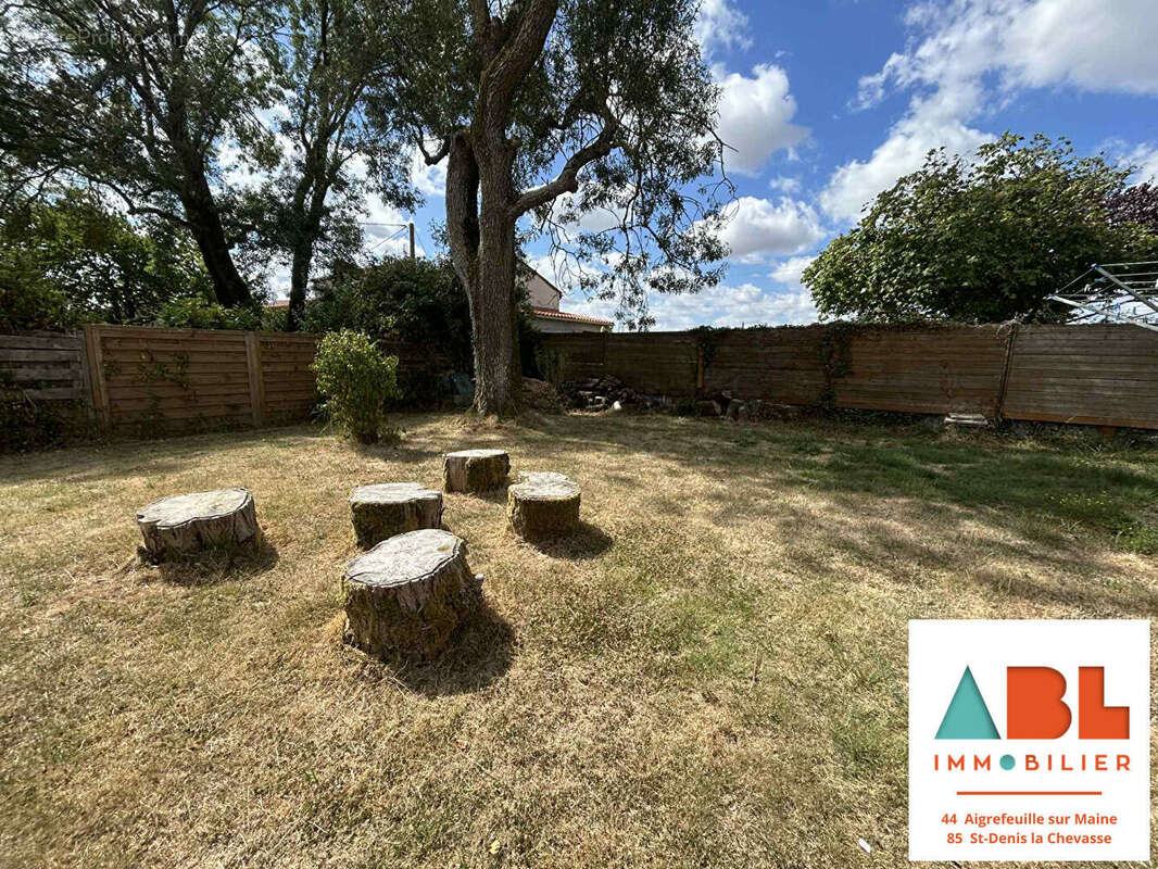 Maison à SAINT-DENIS-LA-CHEVASSE