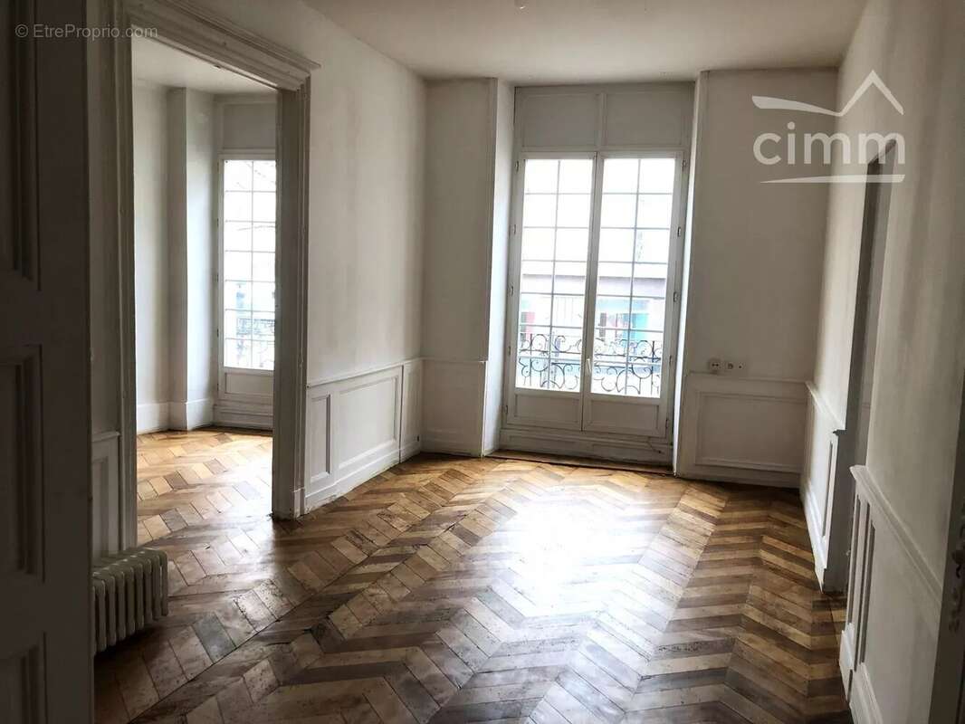 Appartement à ROMANS-SUR-ISERE