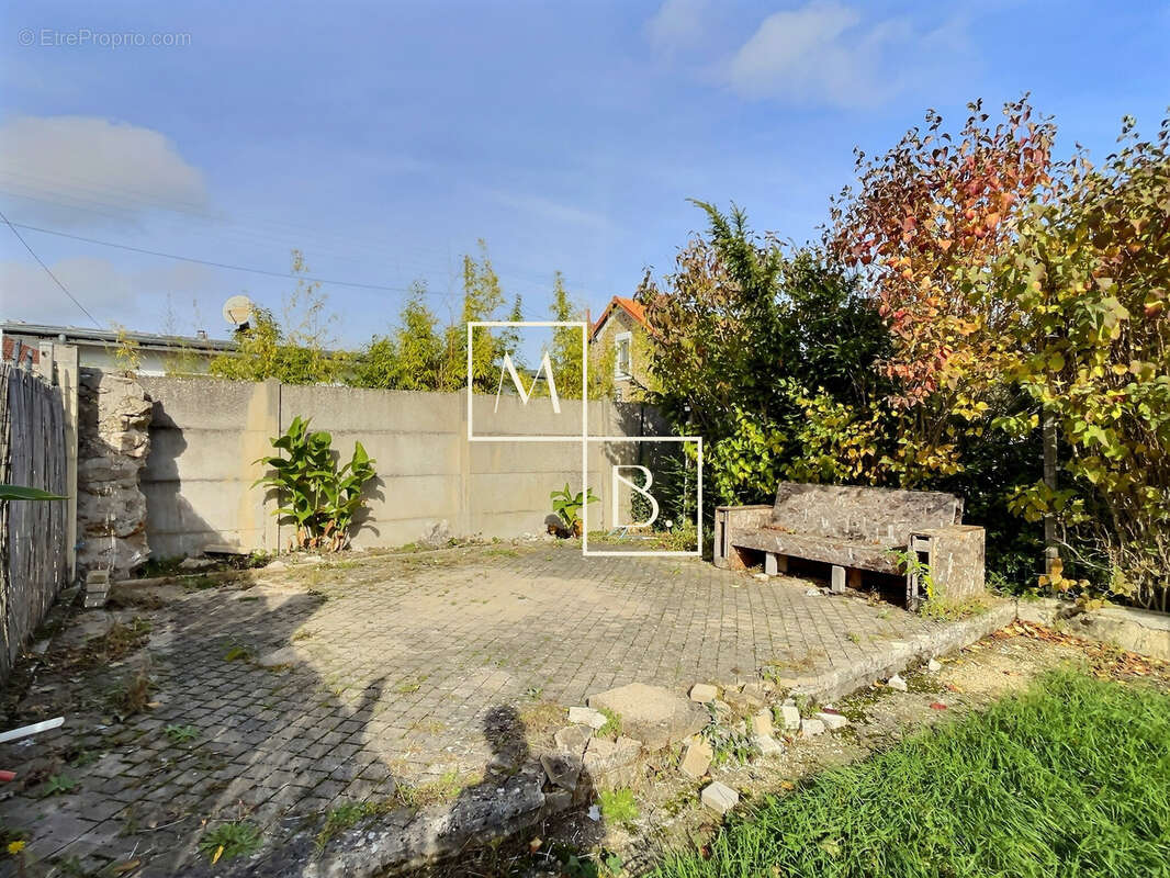 Appartement à CORBEIL-ESSONNES