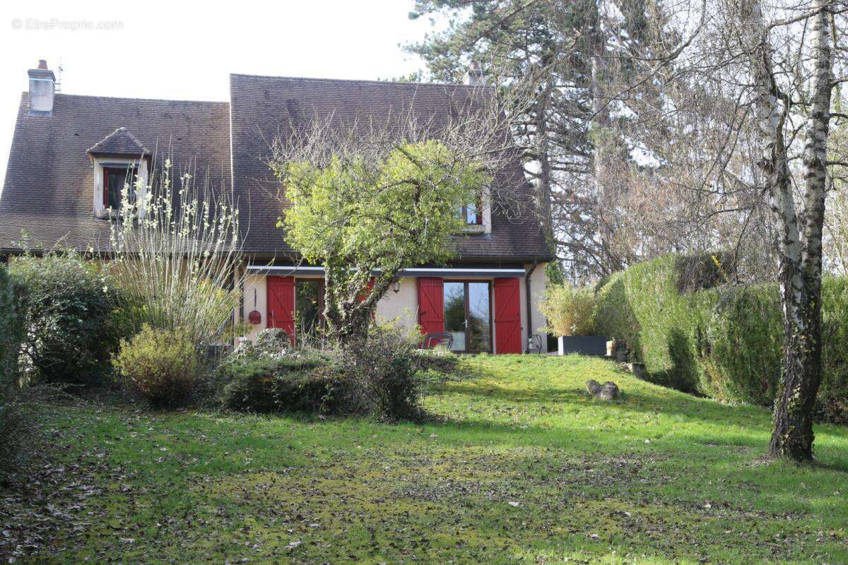 Maison à AUTUN