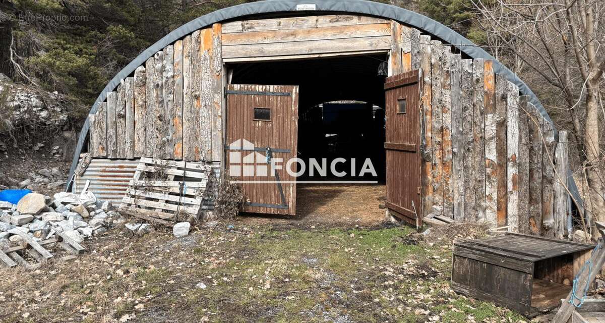 Maison à PRADS-HAUTE-BLEONE