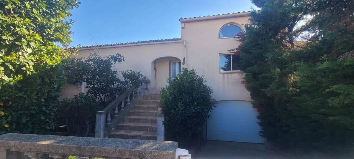Maison à VILLENEUVE-DE-LA-RAHO