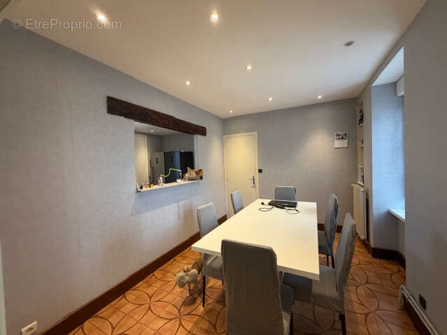 Murs et fonds de bar licence iv avec maison 4 chambres - photo 13