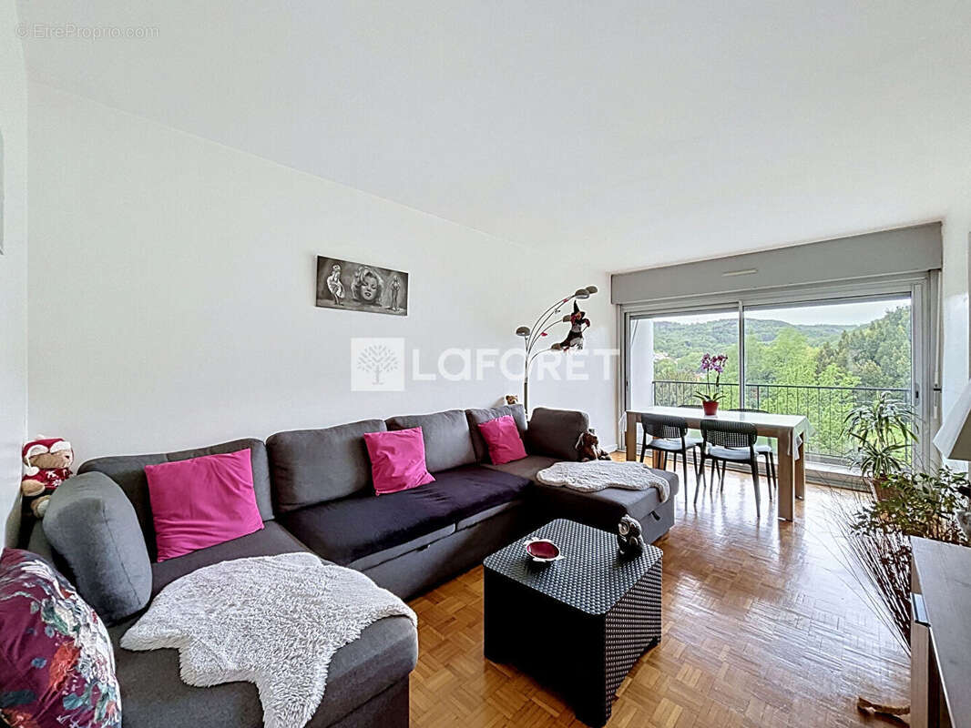 Appartement à VALS-PRES-LE-PUY