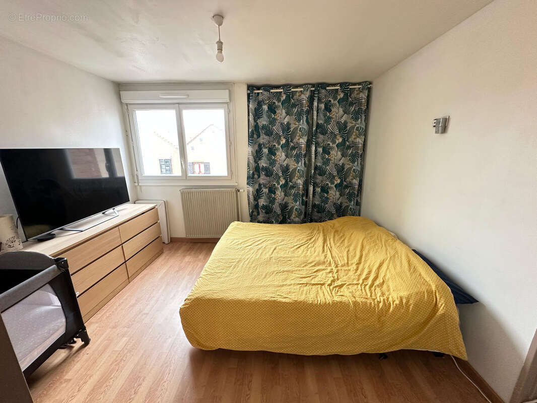 Appartement à COURCOURONNES