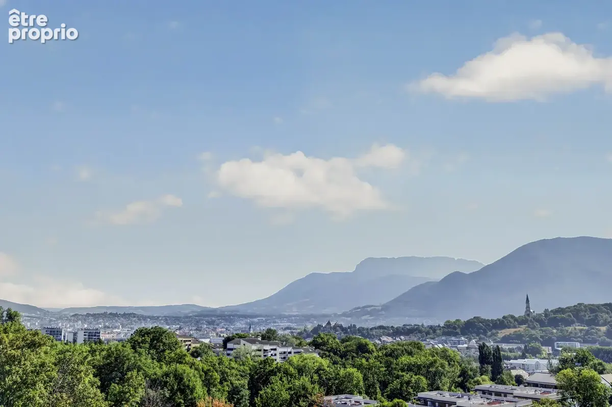 Coup de cœur assuré pour ce magnifique T3 de 72,26 m2 en attique, prolongé par 34 m2 de terrasse et de balcon - photo 3