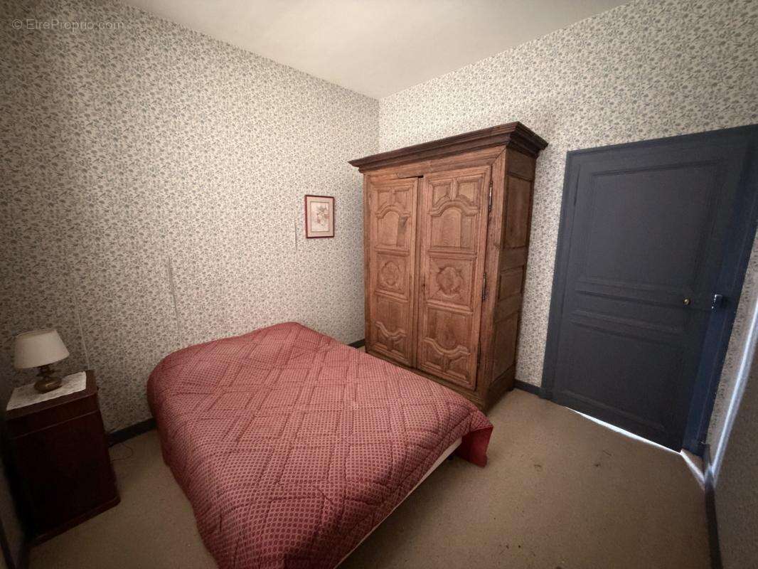 A moins de 2 heures de Paris, Ancien Presbytère de Coulonges-les-Sablons – Propriété de caractère sur un parc de 7 500 m² - photo 14