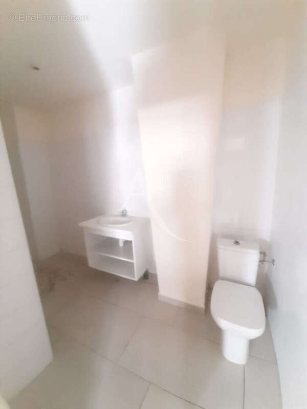 Commerce à FORT-DE-FRANCE