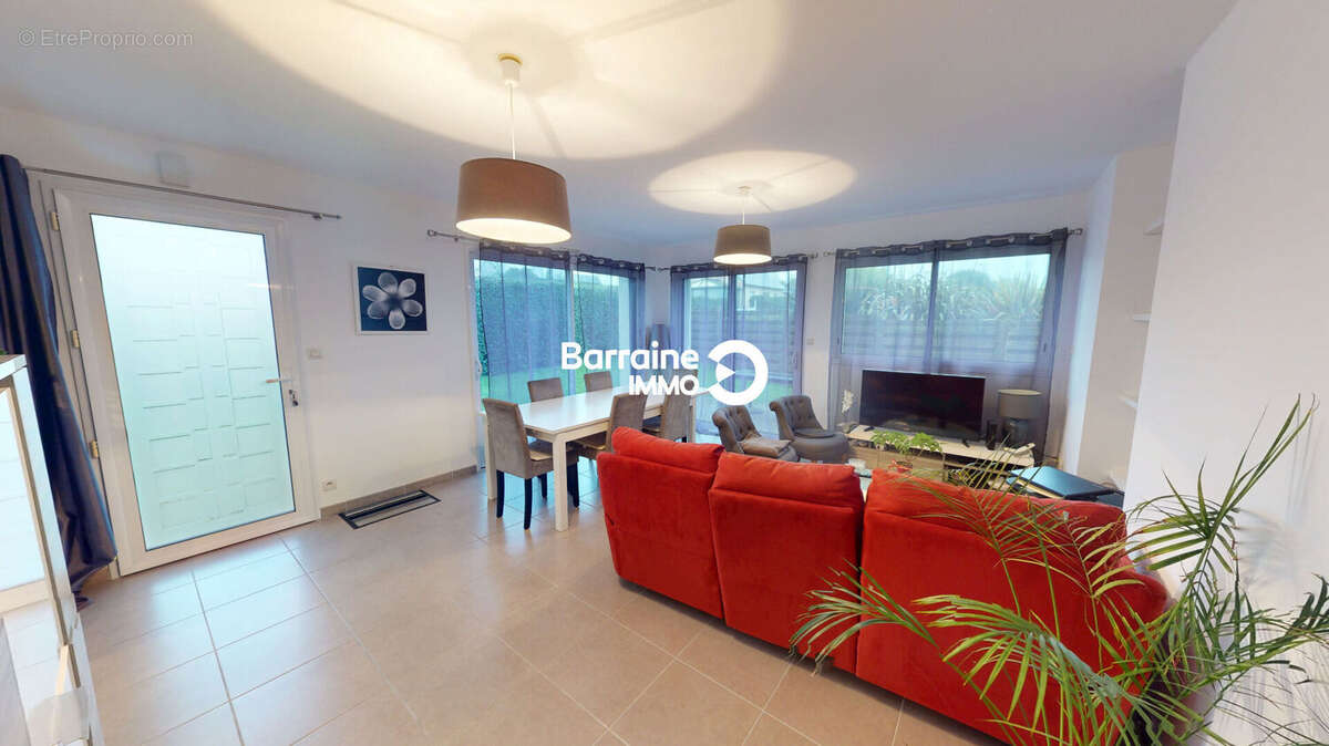 Maison à PLOUGONVELIN