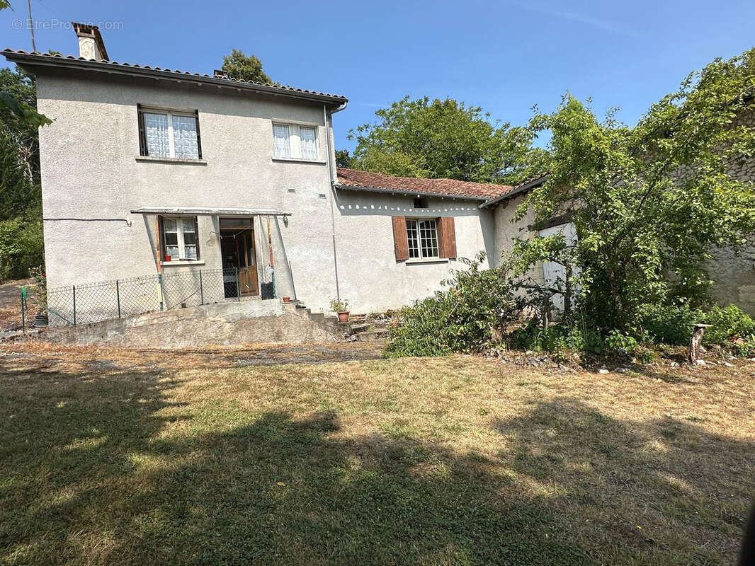 Maison à SAINT-AQUILIN