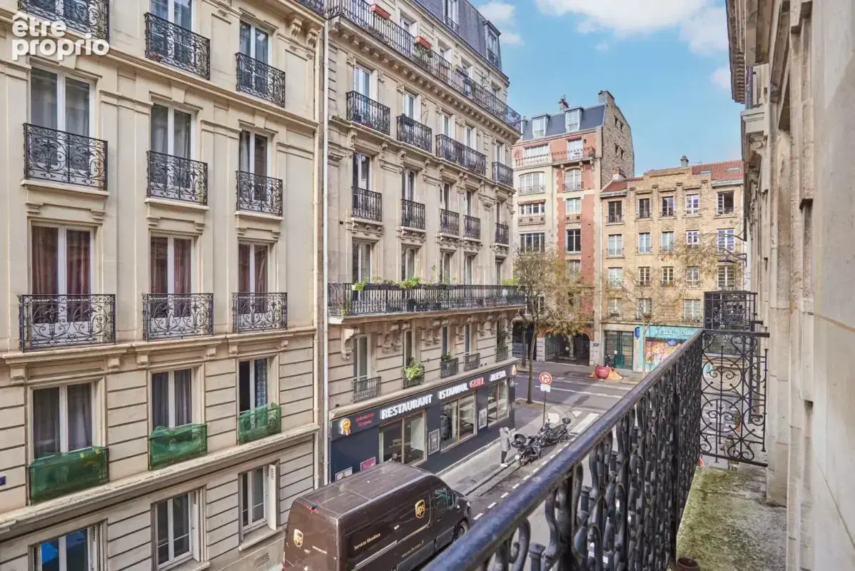 Paris 14ᵉ – Rue Lecuirot – 2 chambres – Balcon filant - photo 10
