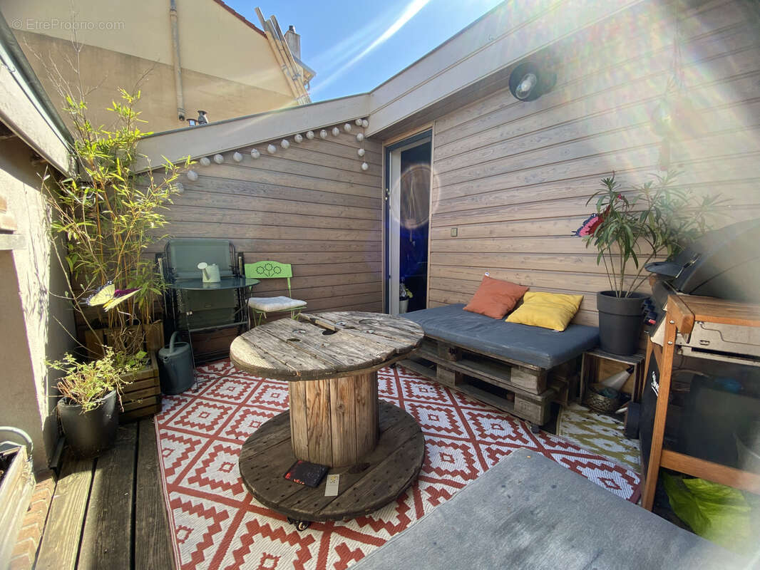 Appartement à SAINT-ETIENNE