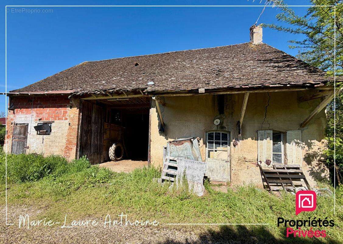 Maison à PIERRE-DE-BRESSE