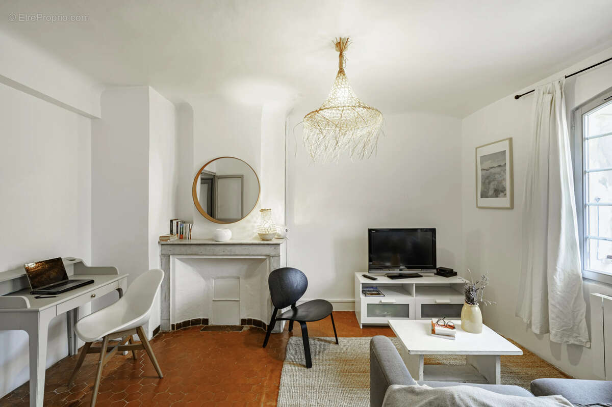 Appartement à MARSEILLE-2E