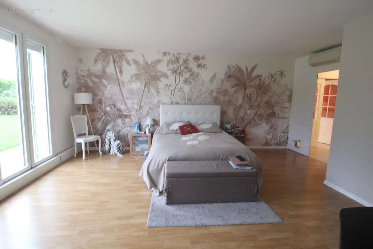 Maison à OZOIR-LA-FERRIERE