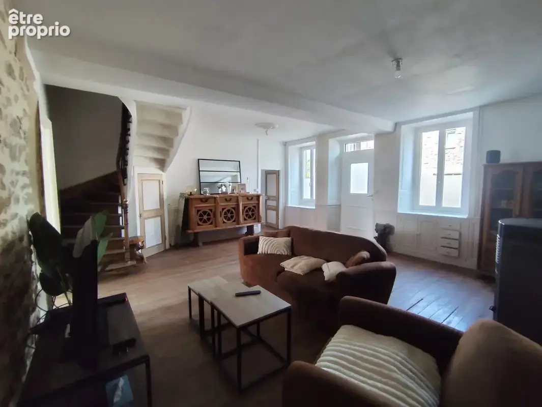Maison 7 pièces 158 m² à vendre à Grazay (53440) - photo 2