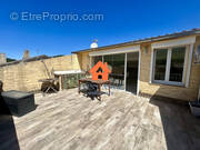 Appartement à COLLOBRIERES