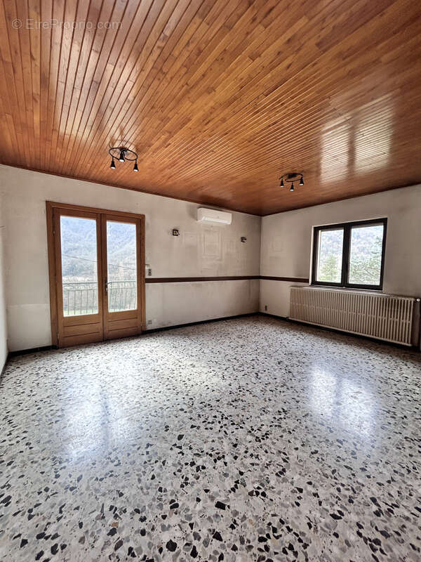 En Cévennes, Maison avec gite et appartement, à vendre - photo 7