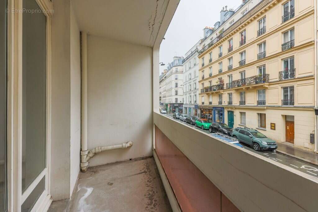 Appartement à PARIS-17E