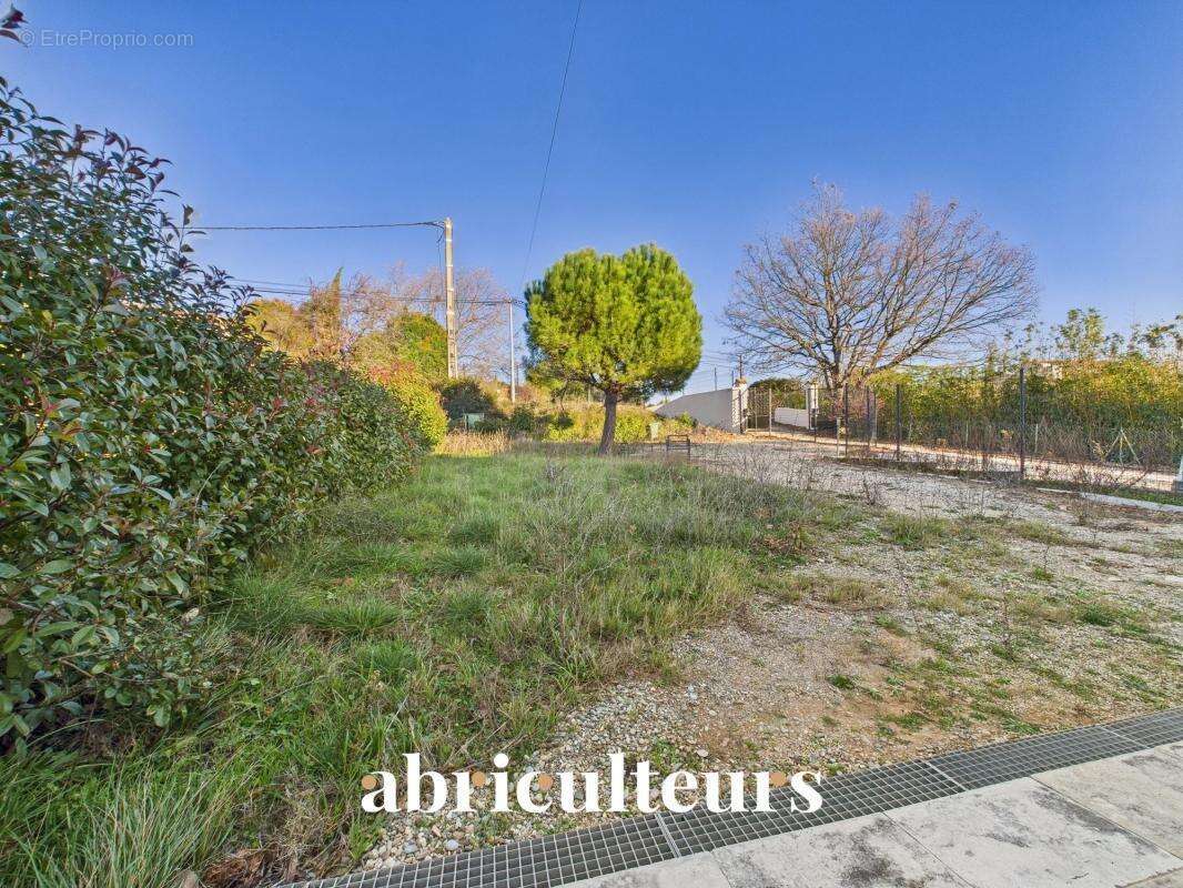 Belle maison T4 avec possibilité d'aménagement, terrasses et jardin à Eguilles (13510) - photo 27