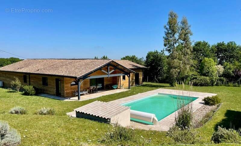 Maison à MONFLANQUIN