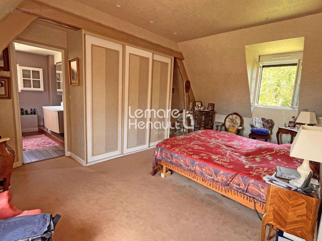 Superbe propriété 6 chambres, piscine sur 6800 m² de terrain - photo 23