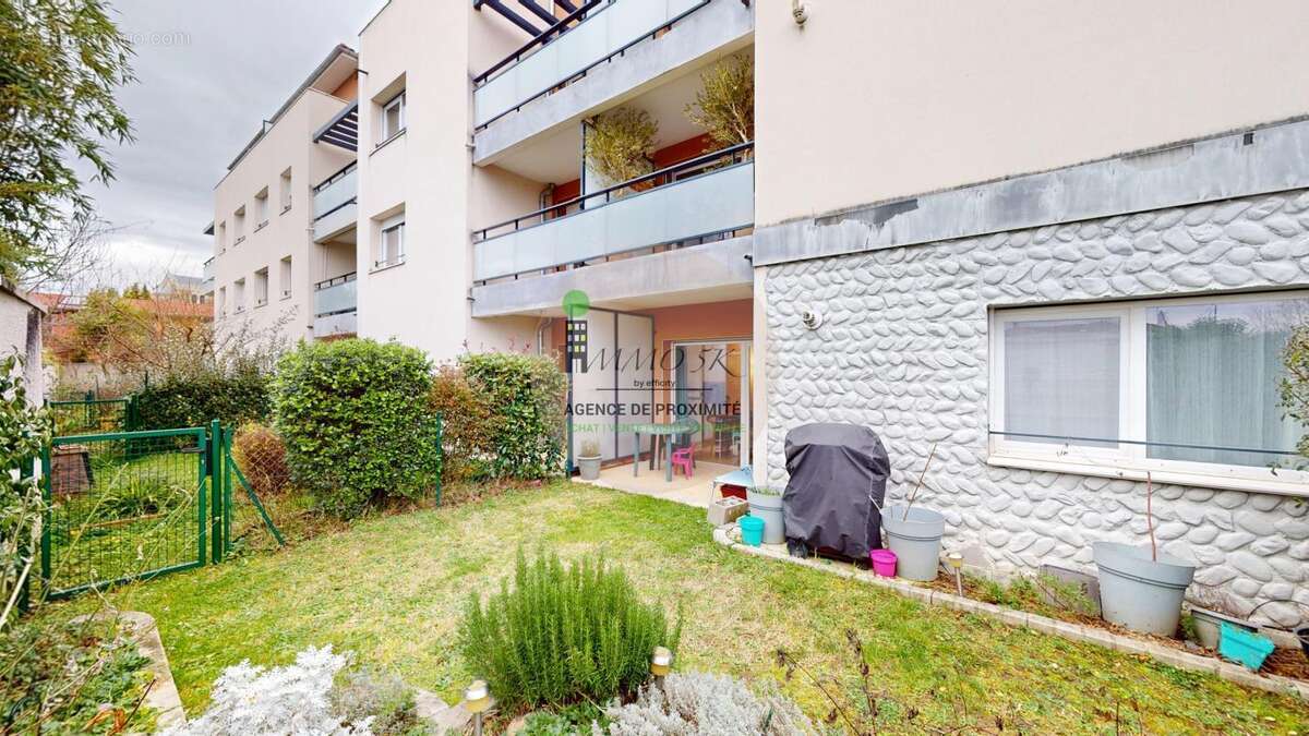 Appartement à RILLIEUX-LA-PAPE
