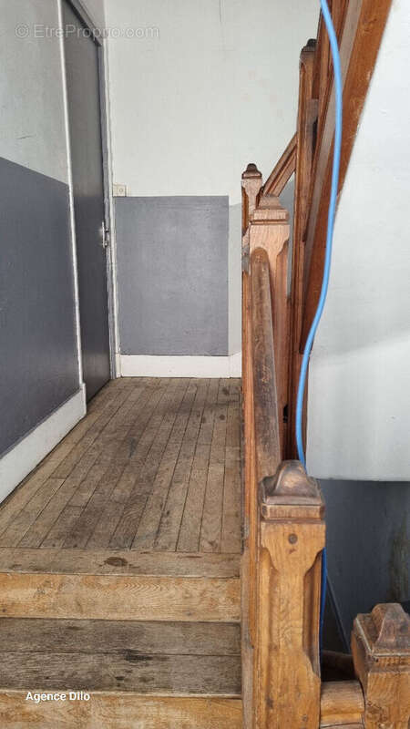 Immeuble de rapport st florentin - 2 apparts, 1 local commercial - photo 5