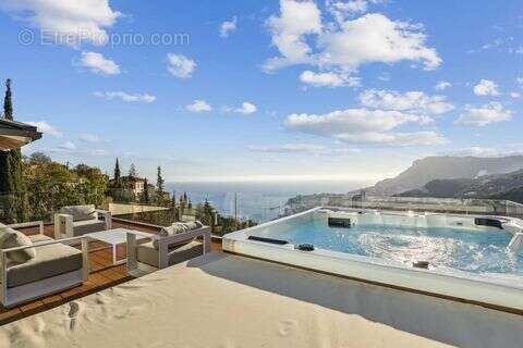 Maison à ROQUEBRUNE-CAP-MARTIN