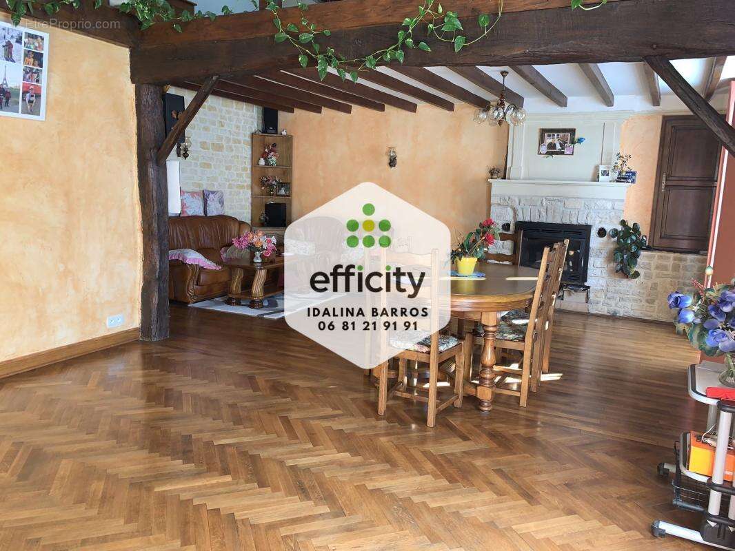 Maison à ROMAZIERES