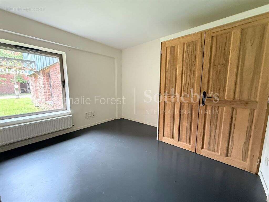 Vieux lille : elegant t2 en residence securisee dans le vieux lille - photo 8