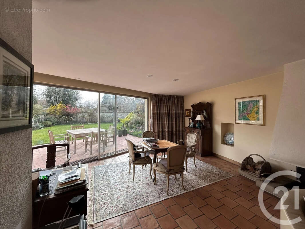 Maison à SAMOIS-SUR-SEINE