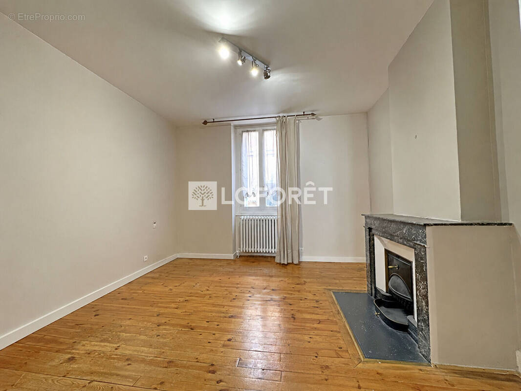 Appartement à SAINT-ETIENNE