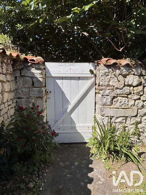 Maison 92 m² à Nieul-Sur-Mer  - photo 2