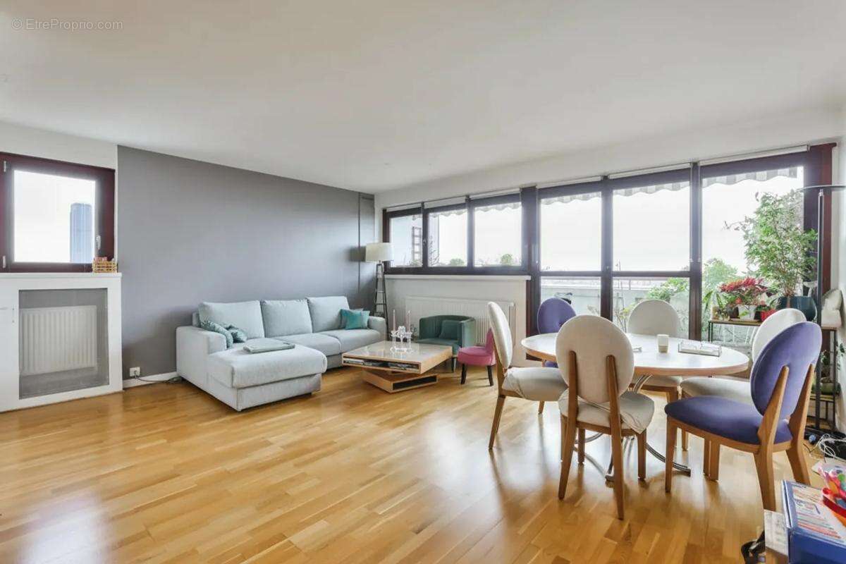 Appartement à PARIS-15E