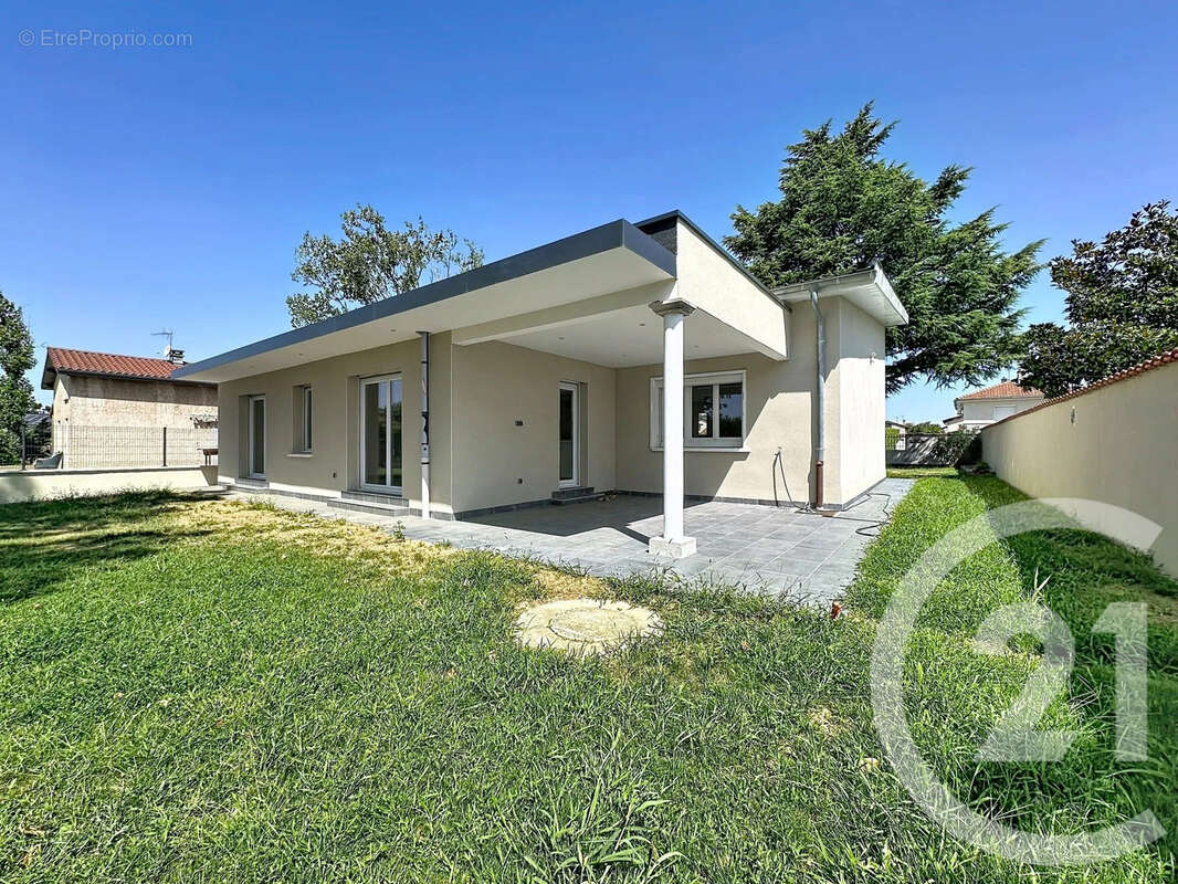 Maison 130 m² à Mions  - photo 4