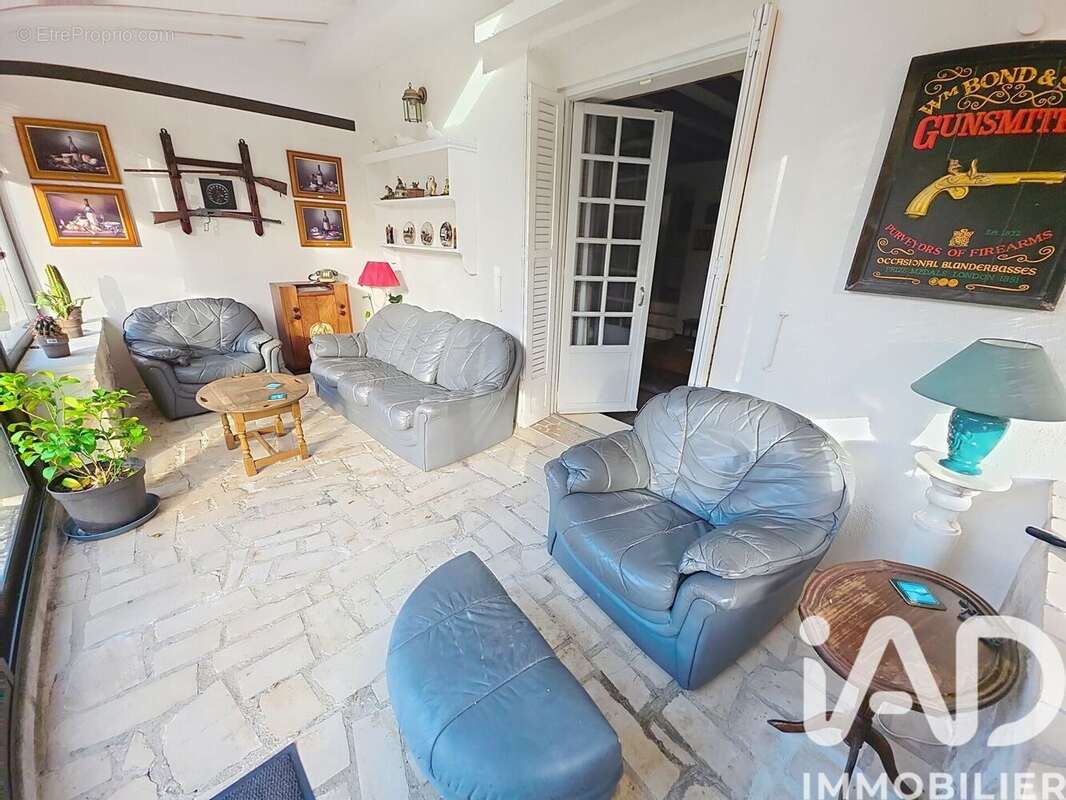 Maison 290 m² à Marthon  - photo 9