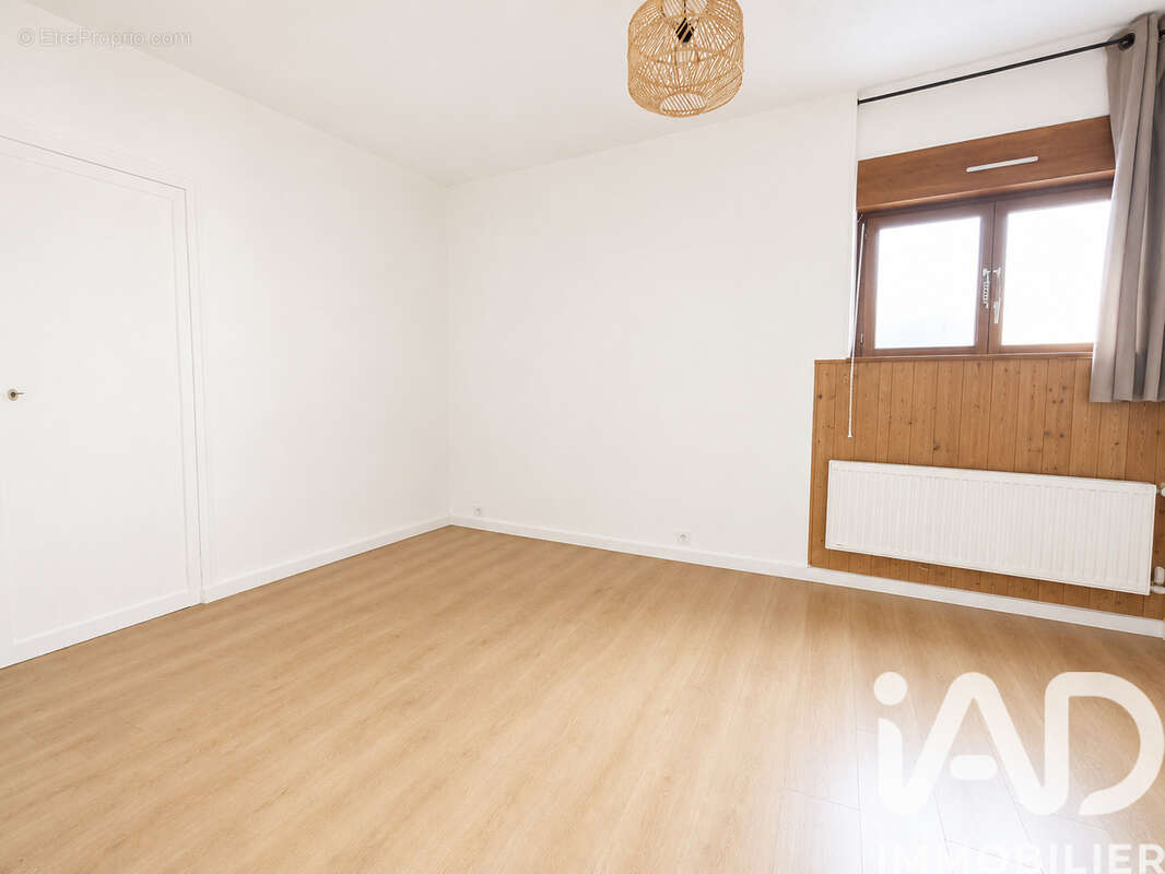 Photo 6 - Appartement à ALBIGNY-SUR-SAONE