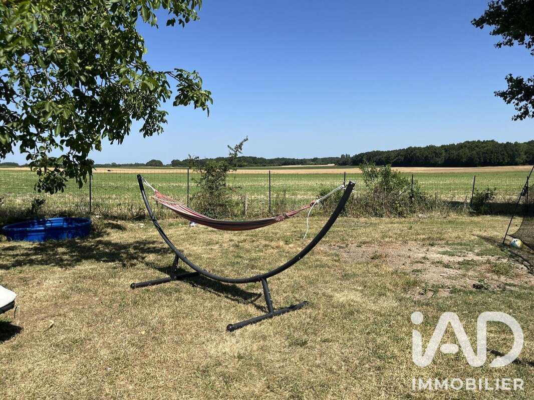 Maison 91 m² à Corme-Ecluse  - photo 2