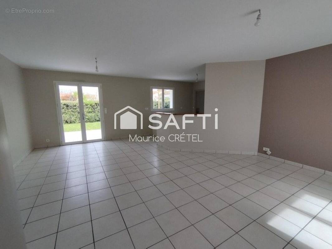 Photo 1 - Maison à VENDRENNES