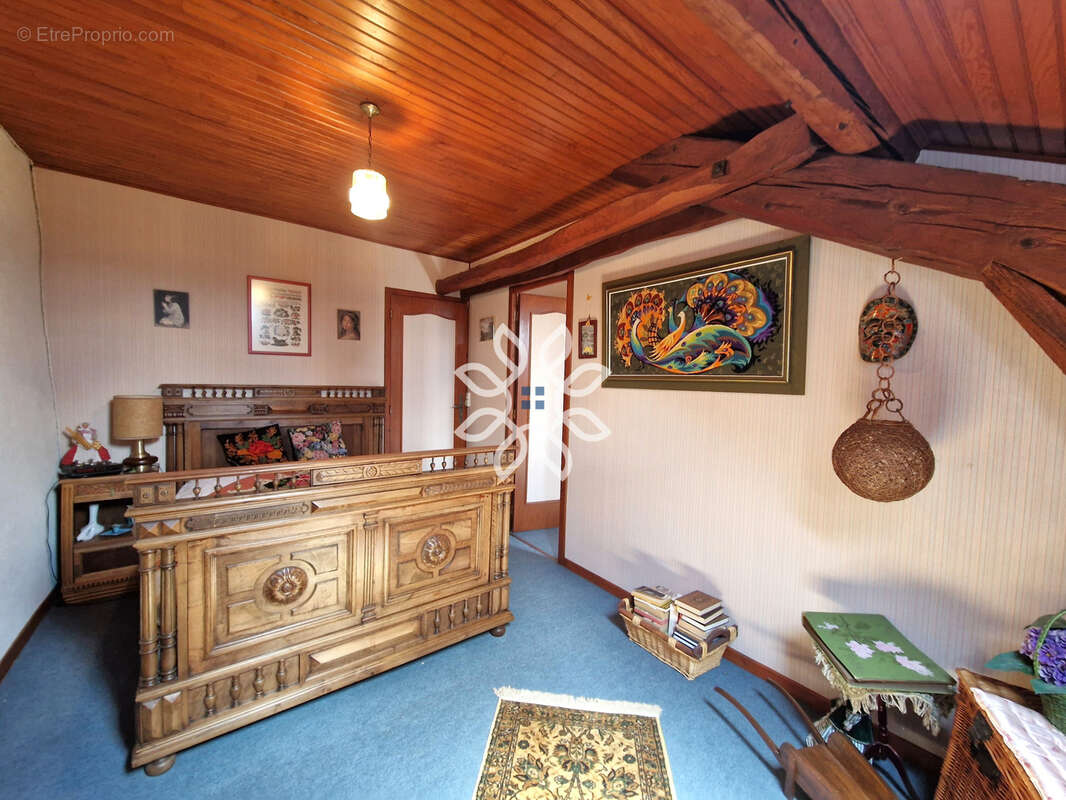 Maison à MASSIAC
