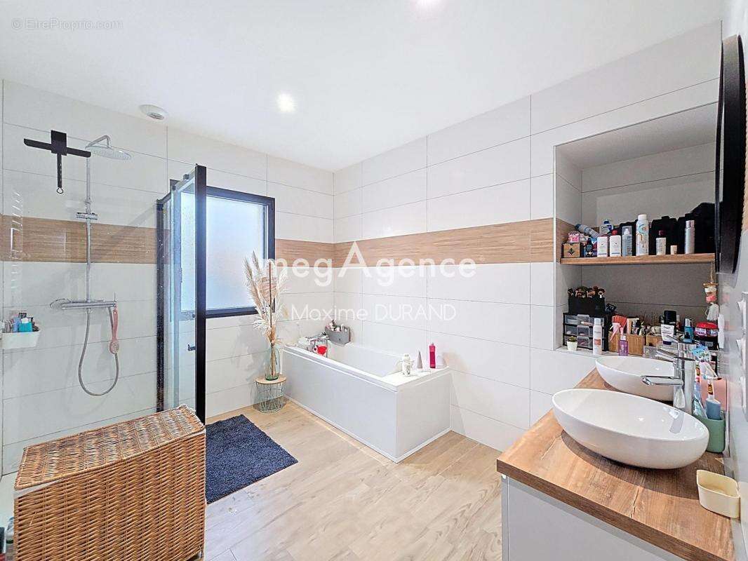 Maison à MORTAGNE-SUR-SEVRE