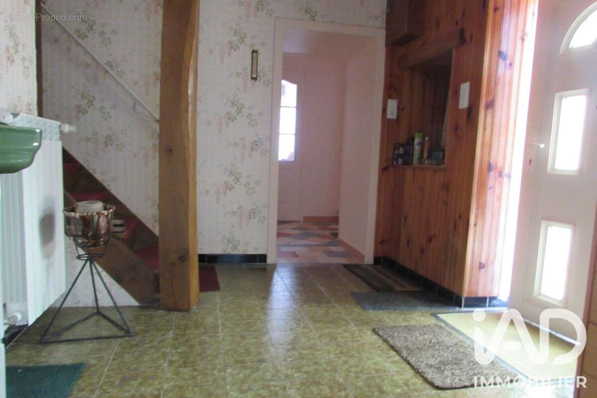 Maison 160 m² à Maulay  - photo 8