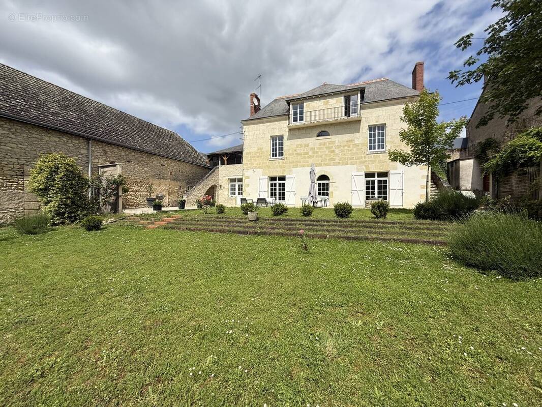 Maison à AZAY-LE-RIDEAU
