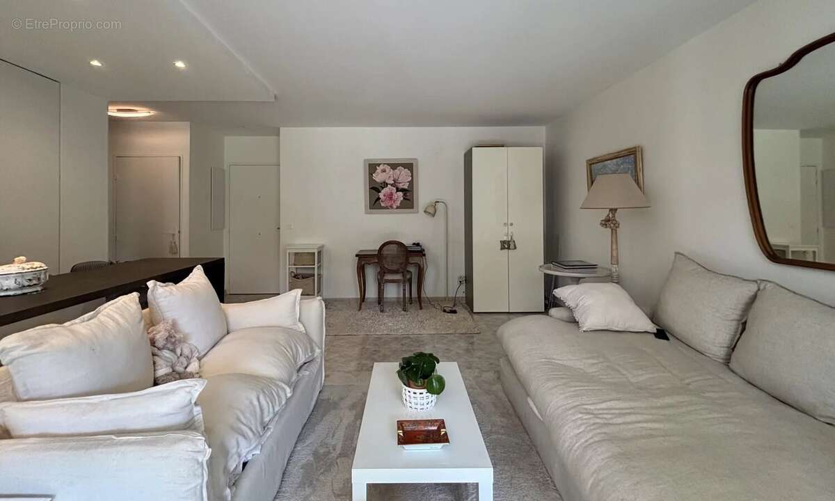 EXCLUSIVITÉ CANNES - 2P avec terrasse et garage - photo 8