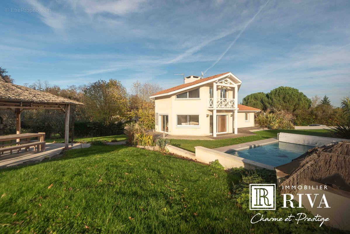 Maison à CARIGNAN-DE-BORDEAUX