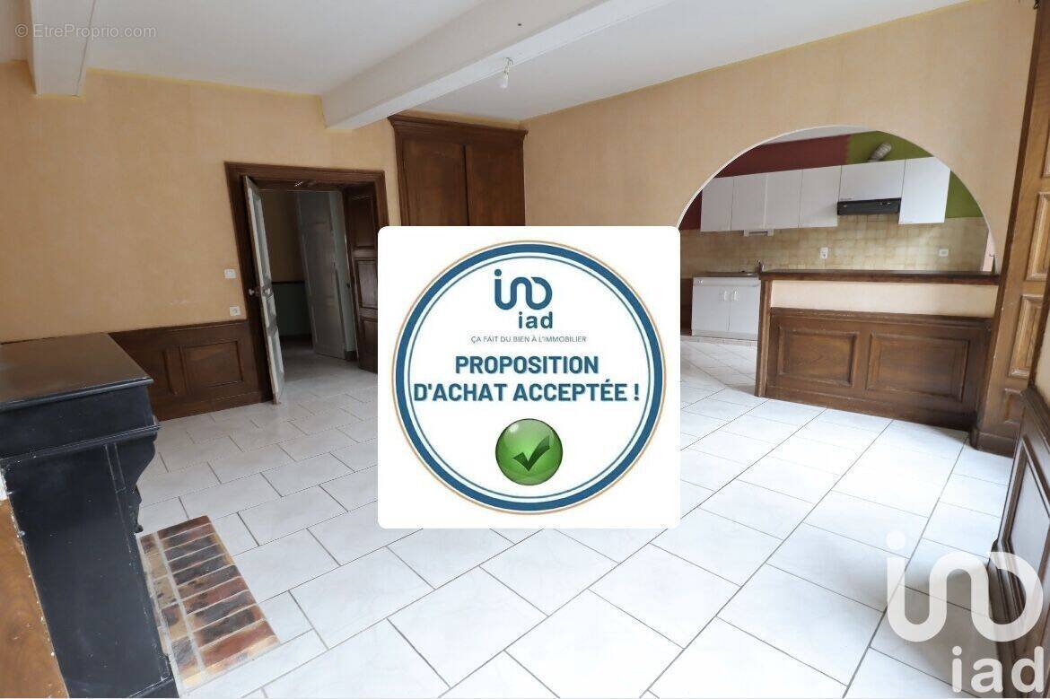 Photo 1 - Maison à VIC-LE-COMTE