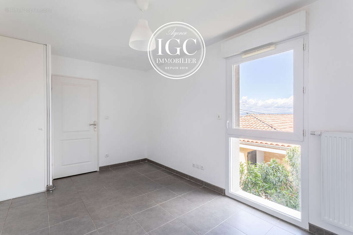 Appartement à CHATEAUNEUF-LES-MARTIGUES